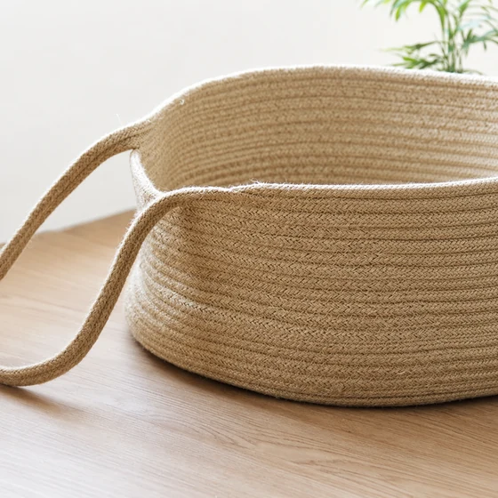 Collapsible Rope Laundry Hamper — Rim handle detail
