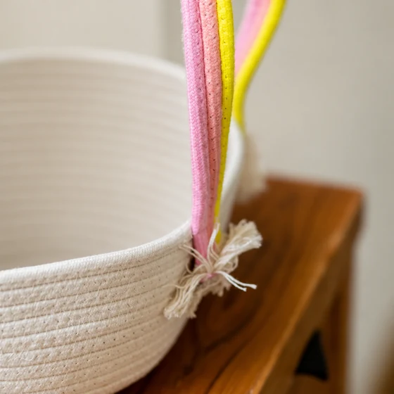 Oval Cotton Rope Tote Bag with Tassel Handles — Handle detail