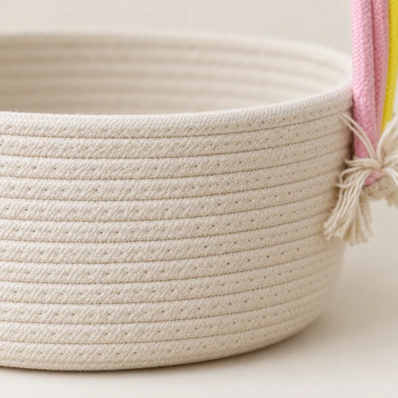 Oval Cotton Rope Tote Bag with Tassel Handles — Rope detail