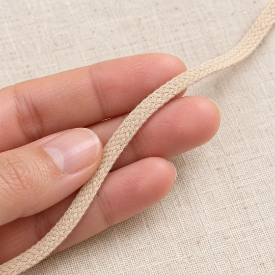6 mm Beige Braid Trim, Narrow Close Plait — In hand