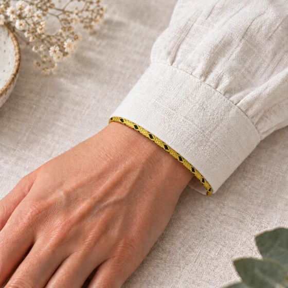 Black and Gold Tone Piping Trim with Braided Edge, 10 mm — Cuff edging idea