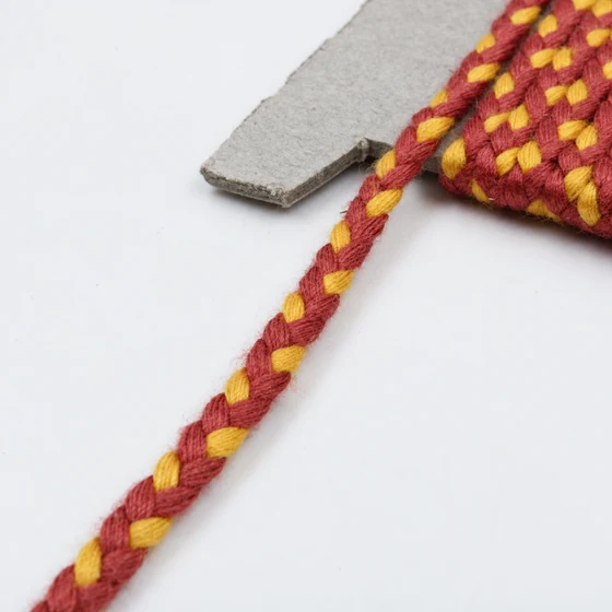 4 mm Brick Red and Yellow Choti Braided Trim — Card lead