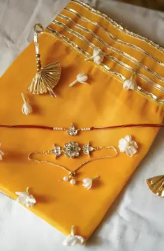 Red Bhai Bhabhi Rakhi and Kundan Lumba Set, photo 4