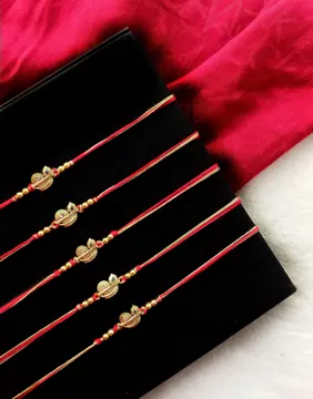 Floral and Pearl Rakhis for Brothers, Set of 2, photo 3